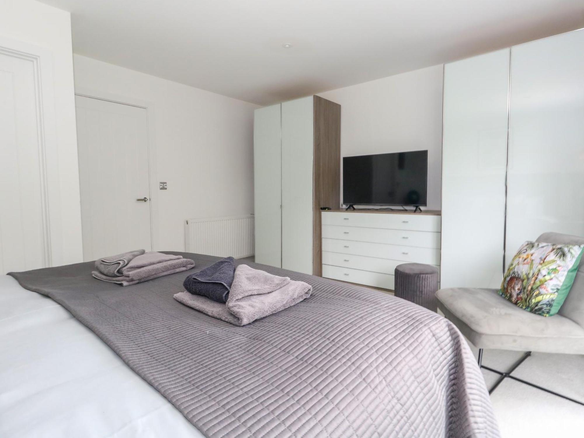 Villa 66A Danecourt Road à Poole Extérieur photo