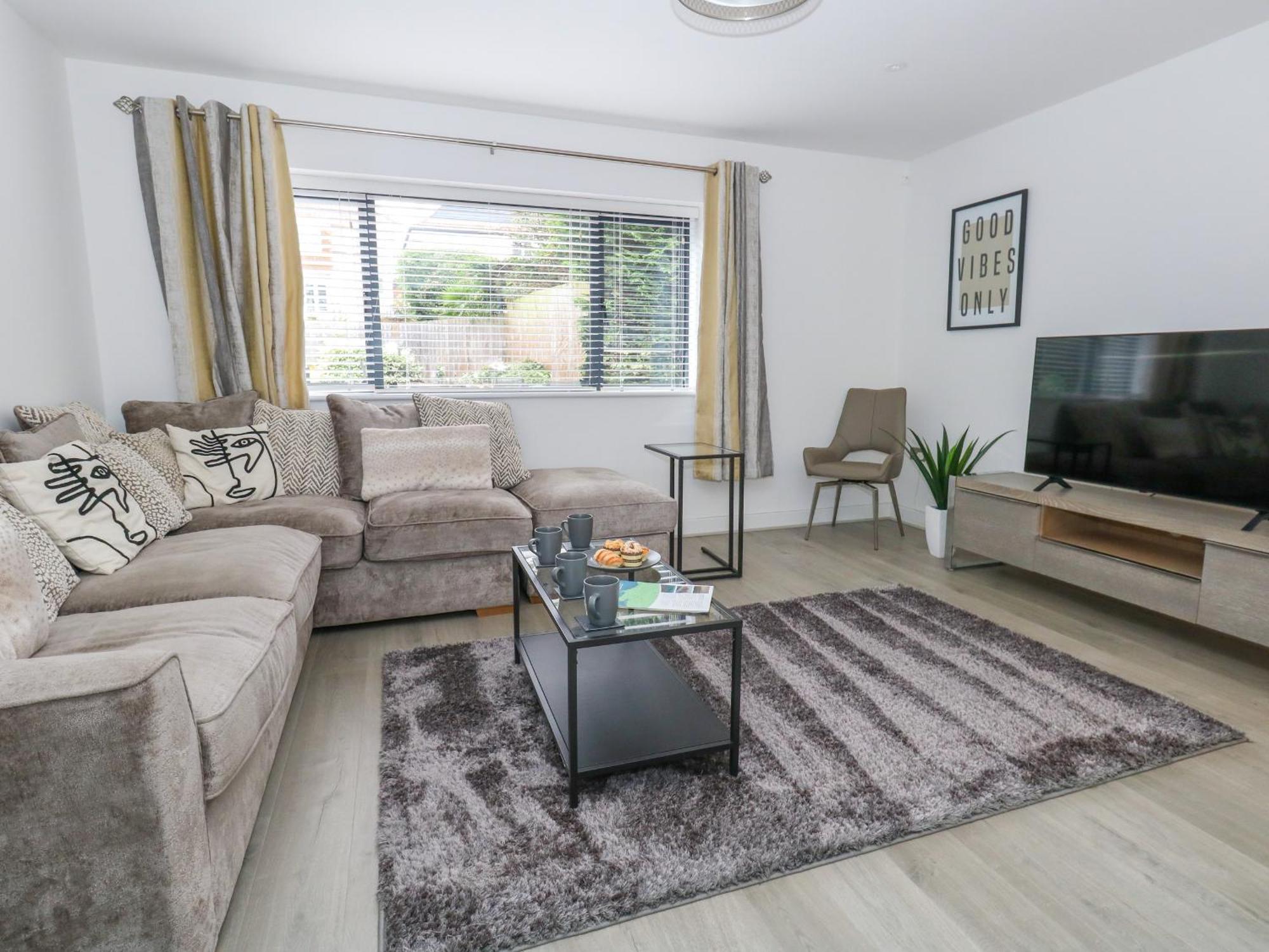 Villa 66A Danecourt Road à Poole Extérieur photo