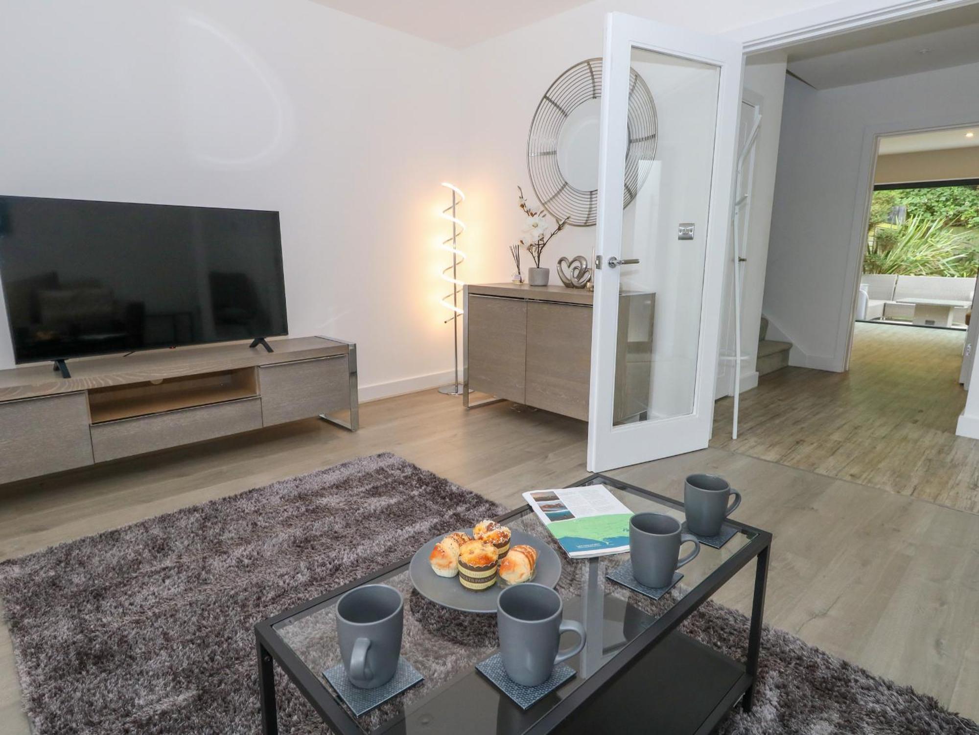 Villa 66A Danecourt Road à Poole Extérieur photo